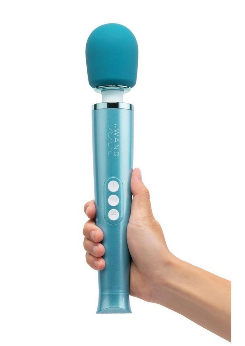 Le Wand Dive Submersible Rechargeable Vibrating Massager